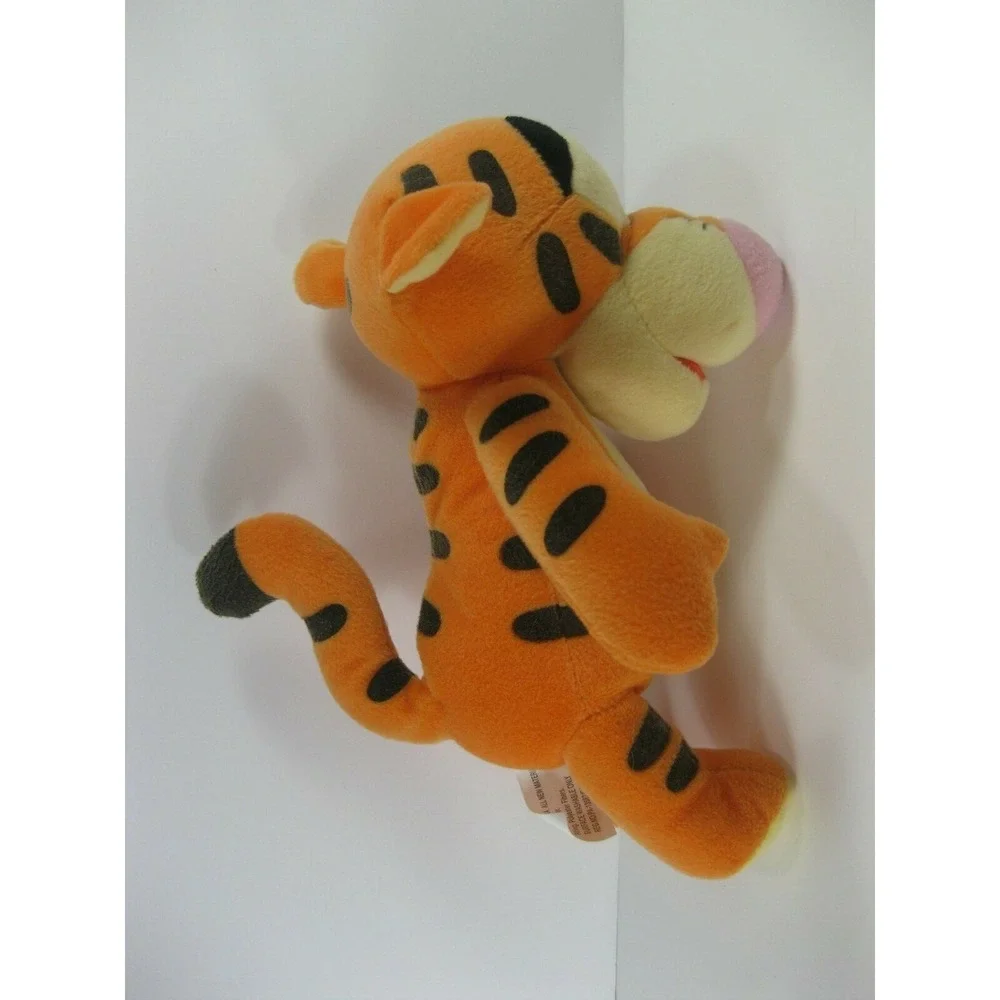 TIGGER DISNEY Young 9